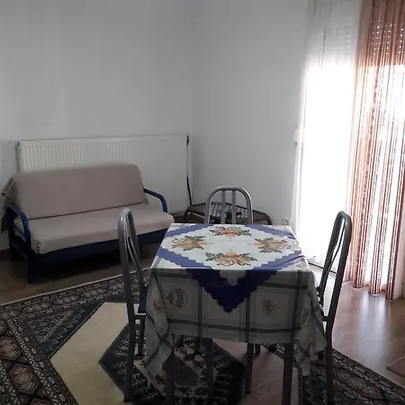 Tsiolas Apartment *
